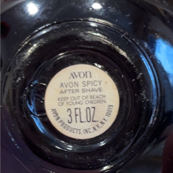 ‘73 - Avon - 8 Ball Decanter w/ Avon Spicy Aftershave - Picture 5 of 6